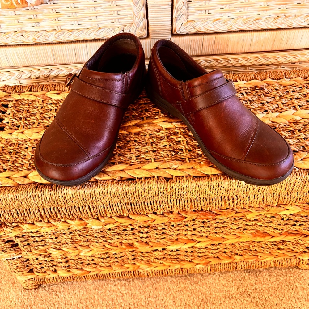 Merrell Women's Brown Leather Loafers